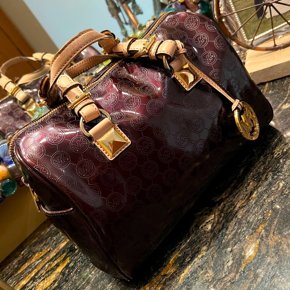 My Michael Kors Grayson Brown Burgundy Patent 🤎 w/Leather Barrel Purse 👜 Bag
